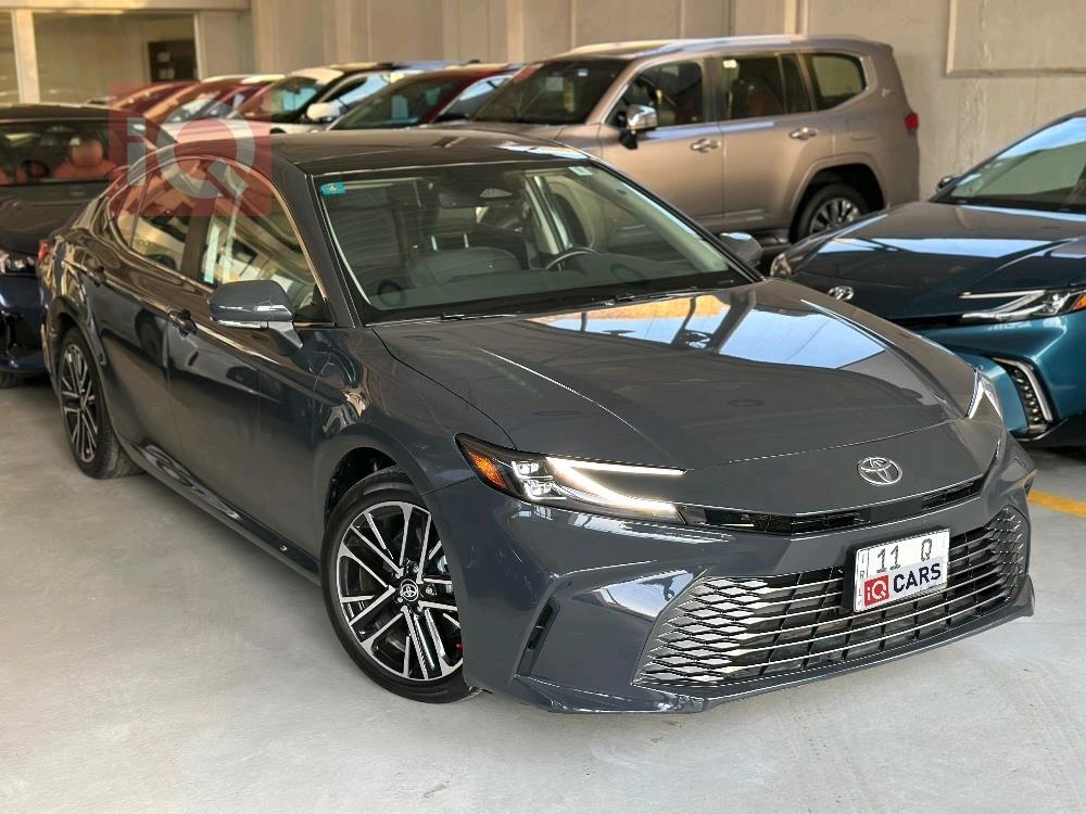 تۆیۆتا کامری